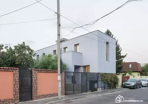 Imobiliare.ro: O casă dintr-o mahala a Capitalei câștigă premiul Anualei de Arhitectură!