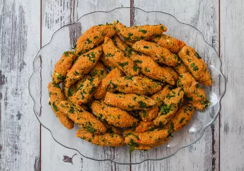 Chifteluțe turcești cu bulgur. Gătește cu noi rețete delicioase!
