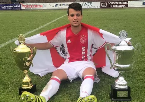 Ricardo Farcaș a câștigat încă un trofeu cu echipa de juniori Ajax Amsterdam U17. Pe urmele lui Robben