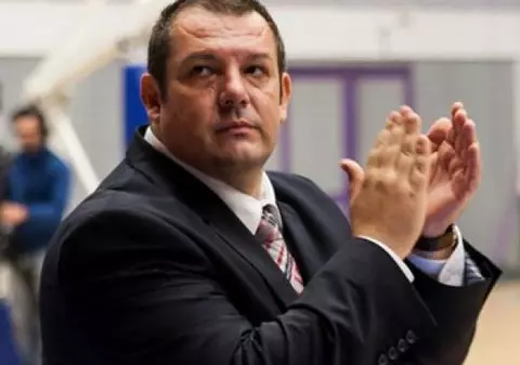 Dragan Petricevic pleacă de la echipa feminină de baschet U Cluj