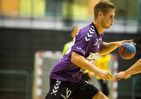 Echipa masculină de handbal CSM București l-a achiziționat pe slovenul Gasper Hrastnik