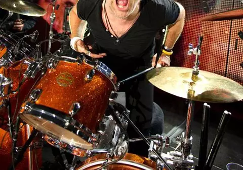 Bateristul trupei Metallica, Lars Ulrich, decorat de regina Danemarcei. Artistul  a primit titlul de cavaler