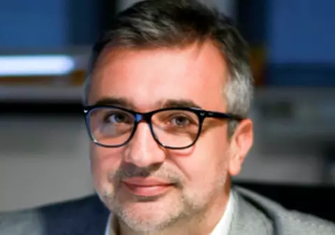 Cine este Lucian Romașcanu