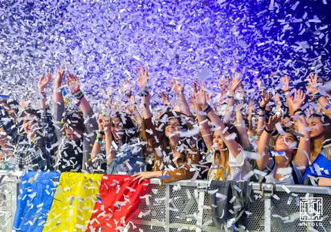 Bilete gratuite la Untold și Neversea pentru donatorii de sânge