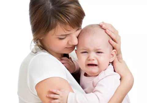 De ce plânge bebelușul, ce îl doare? Cercetătorii au rezolvat această problemă cu ajutorul electroencefalogramei