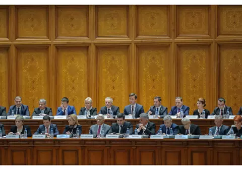 Moțiunea de cenzură a trecut, cu 241 de voturi. Guvernul Grindeanu e oficial demis
