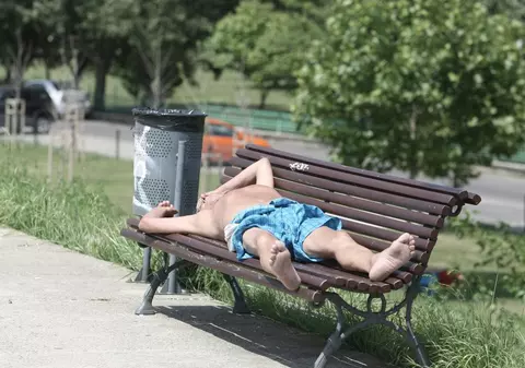 Ne topim la 40 de grade! Ne așteaptă o zi de foc, așa că nicio măsură de precauție nu strică