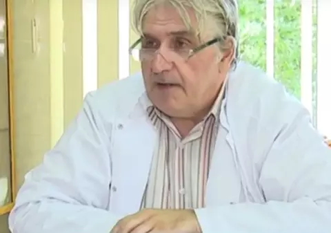 Doctorul care face zilnic naveta câte 140 de kilometri pentru a avea grijă de pacienții săi