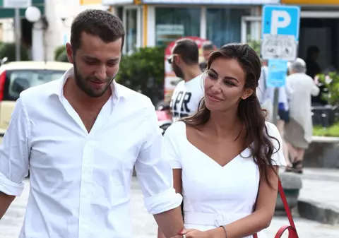 Mădălina Ghenea, gesturi tandre cu iubitul. Au dat frâu liber pasiunii | FOTO