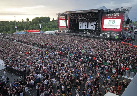 Festivalul Rock am Ring continuă conform programului, la o zi după alerta teroristă