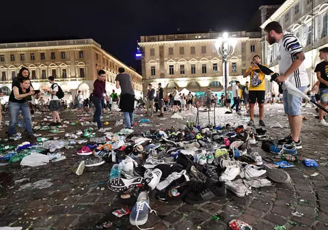 UPDATE: 1.527 de oameni au fost răniți la Torino, în urma unei busculade provocate de o petardă