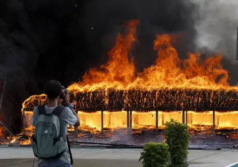 Droguri în valoare de 385 de milioane de dolari, incendiate de autoritățile din Myanmar