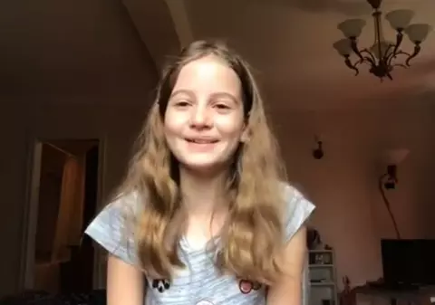 VIDEO EXCLUSIV/ La aproape 11 ani, Irina Columbeanu are zeci de mii de fani! Fiica Monicăi Gabor începe să-și depășească mama la capitolul ”celebritate”!