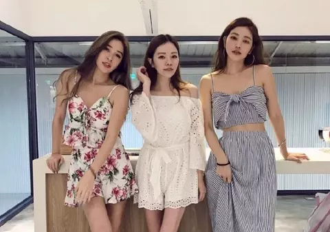 Femeile care au oprit timpul în loc: Arată ca niște adolescente, iar vârsta lor reală provoacă uimire