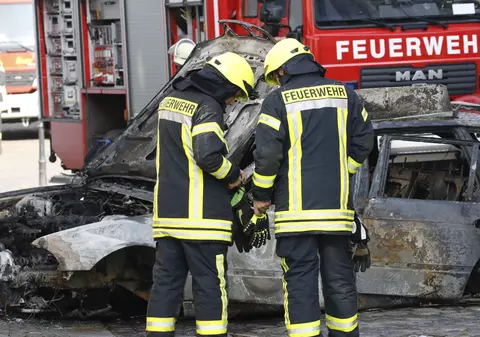 Incendiu uriaș într-un centru pentru imigranţi din Germania. Zeci de persoane rănite