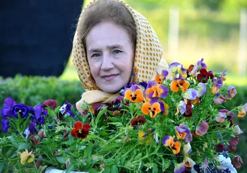 Ce i-a spus o ghicitoare mamei Sofiei Vicoveanca. Se întâmpla înainte ca artista să vină pe lume