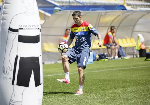 Bogdan Stancu s-a antrenat alături de tricolori. Tricoul cu numărul 10 purtat cândva de Hagi a ajuns de râs: îl poartă doar rezerve