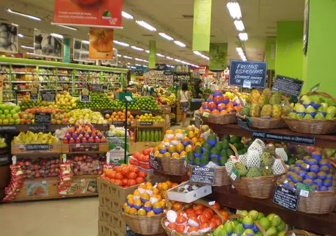 UPDATE/ Bărbatul care a făcut scandal într-un supermarket din Capitală a fost arestat preventiv