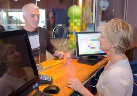 Returnarea taxelor auto este blocată Nici cei care au câștigat în instanță nu vor primi banii înapoi