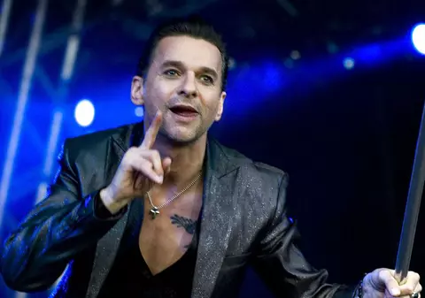 Solistul trupei Depeche Mode, internat de urgență. În 2009, tot o " afecțiune gastrointestinală" a scos la iveală un cancer