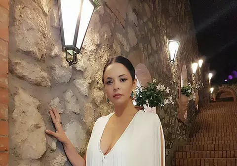 Andreea Marin, de nerecunoscut pe străzile din Italia. Vedeta s-a urcat pe un scuter și a plecat la plimbare