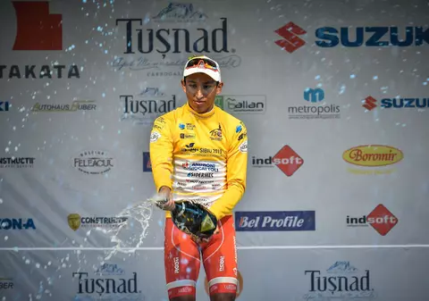 Columbianul Egan Bernal Gomez a câștigat Turul Sibiului. Eduard Grosu, învingător în ultima etapă. Accident cu un antemergător