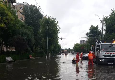 Efort deosebit al Apa Nova și al autorităților pentru depășirea unor ploi istorice