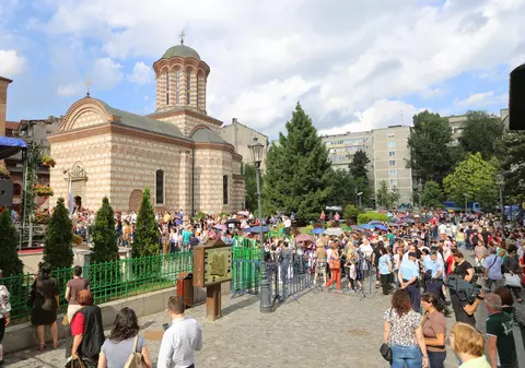Moaștele Sf. Antonie, cel care îi ajută pe elevi la examene, depuse la Biserica Sf. Anton din București