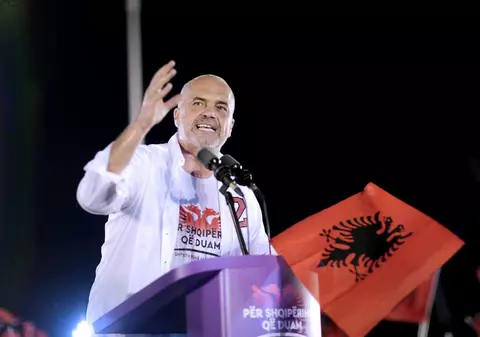 Premierul Albaniei i-a cerut Serbiei să recunoască statul Kosovo. Este "soluţia clară pentru întunericul din tunel şi ieşirea la lumină"