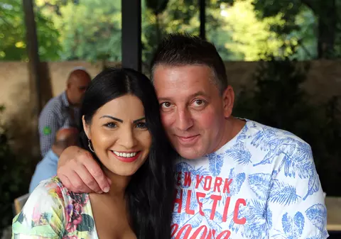 FOTO EXCLUSIV/ Costin Mărculescu a învățat secretul înțelegerii perfecte în cuplu: ”Iubita mea mă mai bate câteodată!”