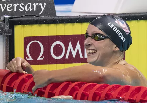 Katie Ledecky, prima înotătoare din istorie care cucerește trei titluri mondiale consecutive pe distanța de 400 m liber