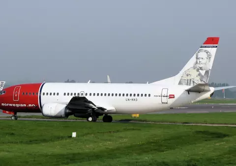 Aterizare medicală de urgență pe Otopeni: Un pasager de 18 ani s-a plâns de dureri în piept