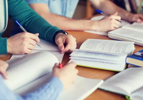 Două medalii de aur şi două de bronz, palmaresul elevilor români la Olimpiada Internaţională de Informatică 2017