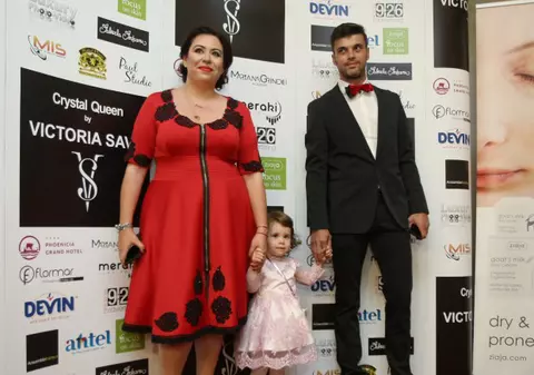 Ce spune Oana Roman despre adopție. "Singura soluție e să înfiem"