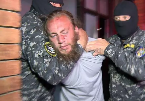 EXCLUSIV. Asasinul polițistului din Suceava a fost izolat în arest. Ioan Beșa, considerat violent și extrem de periculos, a fost ”cazat” singur în celulă