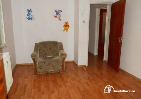 Imobiliare.ro: Chirie 2 camere, București, 210 euro/lună!