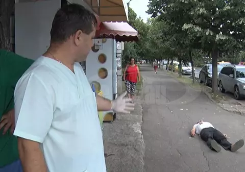 FOTO, VIDEO| Scandal la UPU Buzău. Bărbat întins pe asfalt, în fața spitalului. Lumea a crezut că e mort, dar...