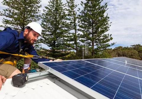 LIBERTATEA TE AJUTĂ: Se acordă fonduri europene pentru panouri solare?