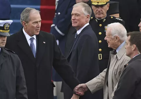 Fostul preşedinte american Jimmy Carter, internat în spital