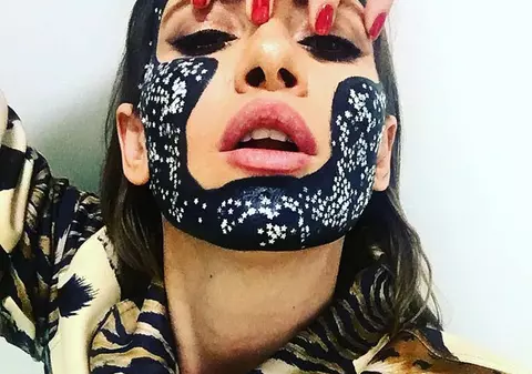 EXCLUSIV/ Iulia Albu cerșește clienți. Cum le sugerează vedetelor s-o angajeze stilist