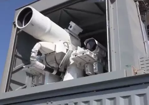 VIDEO | Cum arată și ce face LaWS, noua armă laser a americanilor care îi sperie pe ruși. “Aceasta poate să atingă orice obiective, inclusiv reactoare nucleare”