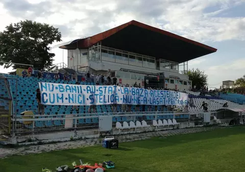 Scandal de proporții la o echipă de tradiție care a promovat în Liga 3: ”Nu transformați clubul în afacerea voastră, că muriți de mâna noastră”
