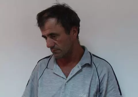 Un bărbat din Dâmbovița și-a violat timp de un an fetița de 14 ani. Explicația lui e șocantă: „Dacă vrea ceva, bani, dulciuri, să stea. Și a stat”