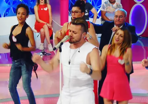 Ce face Tavi Clonda în lipsa nevestei, Gabriela Cristea. "Acum, sper să vină soția acasă" | VIDEO