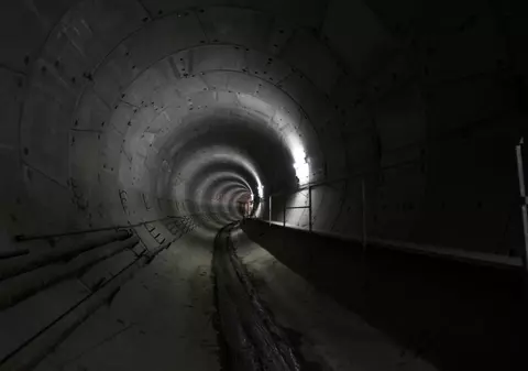 Sfânta Filofteia iese la suprafață. Metrorex finalizează lucrările de excavație pe Magistrala 5 – Râul Doamnei – Eroilor / VIDEO