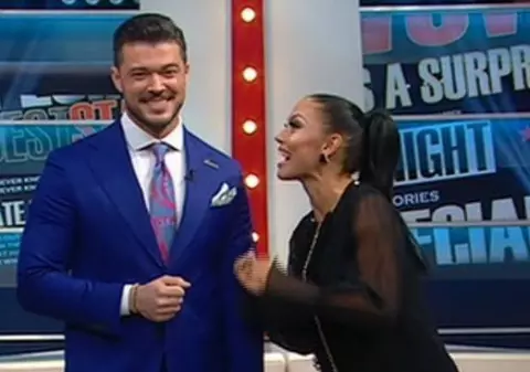 EXCLUSIV. Andreea Mantea și Victor Slav au devenit repede prieteni, după ce au descoperit că au cel puțin un subiect de discuție comun. I-au unit copiii