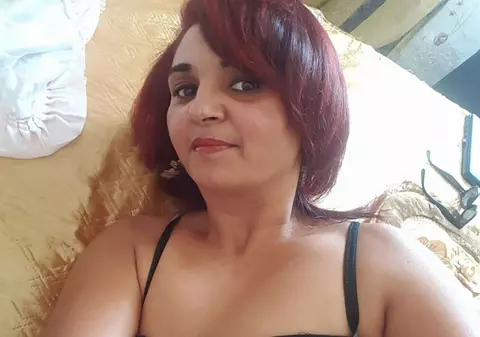 Crimă anunțată pe Facebook la Orșova. Și-a înjunghiat concubina de mai multe ori în gât
