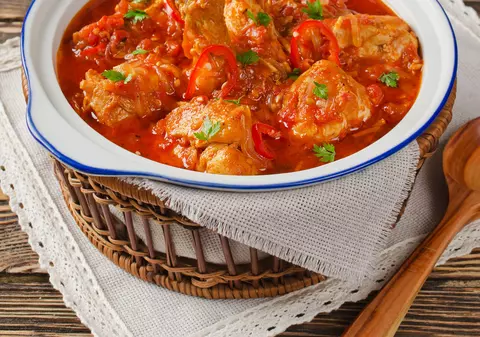 VIDEO. Rețete delicioase cu roșii. Acum e sezonul lor. Profită!