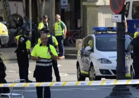 Unul dintre românii răniți în Barcelona povestește clipele prin care a trecut. Bărbatul a încercat să-i ajute pe cei din jur