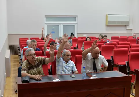 Al doilea "guvern" al României vrea să blocheze Palatul Victoria